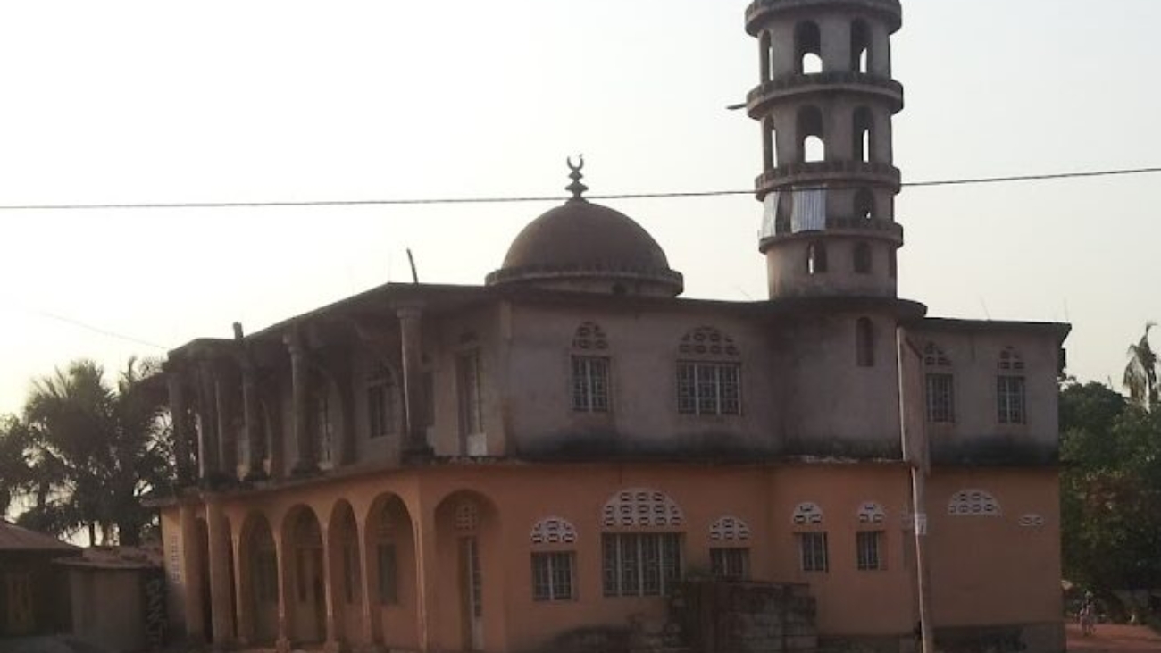 A random mosque in Makeni